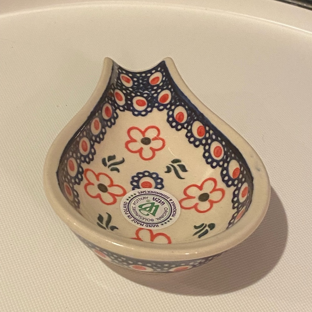 NWT Wiza Boleslawiec Polish Pottery Spoon Rest Signed Poland Red Daisies - Picture 3 of 7